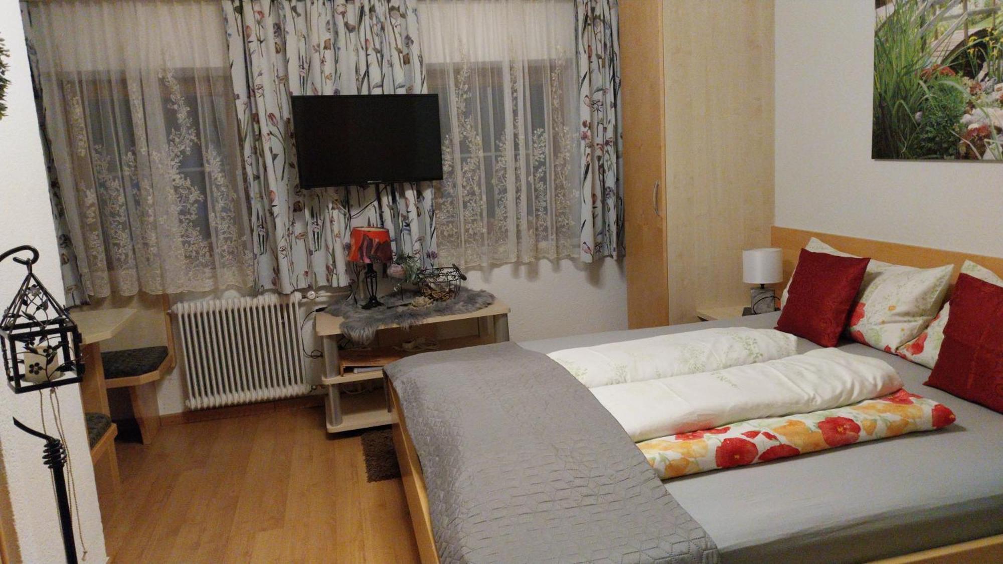 Отель Thalerhof Roppen Экстерьер фото