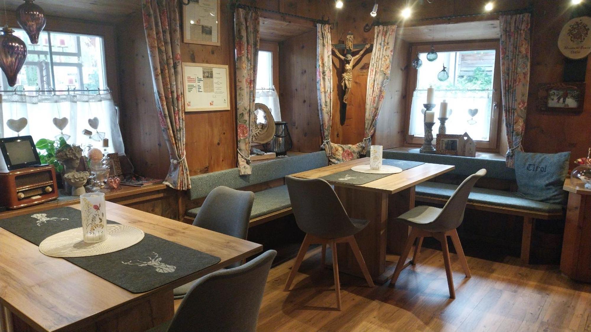 Отель Thalerhof Roppen Экстерьер фото